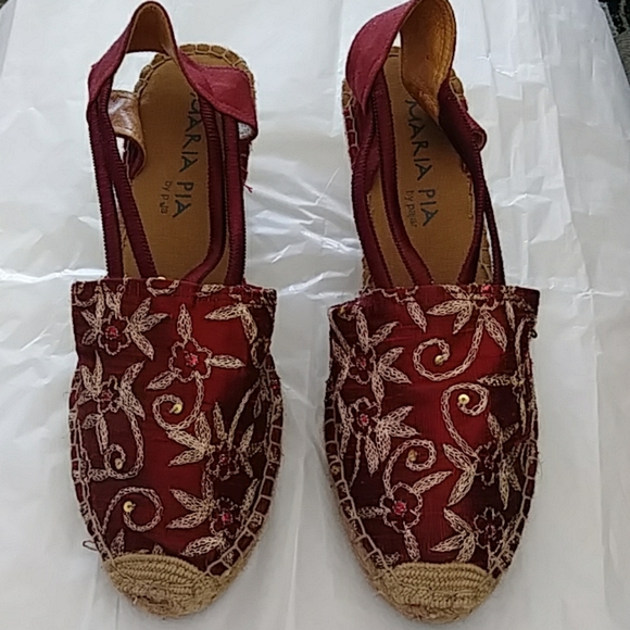 NWOT. Maria Pia Espadrilles. Made in Spain. Sz 40 - Picture 2 of 8